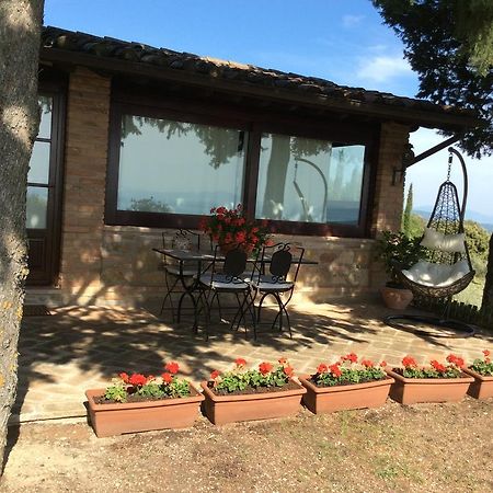 Agriturismo La Bicocca - Apt. "Il Leccio" Castel Rigone Exterior photo